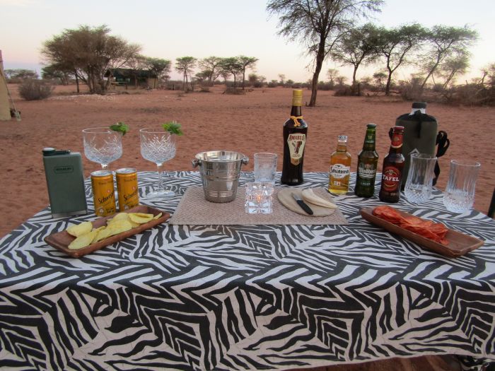 Safari à cheval dans la nature au bord du Kalahari