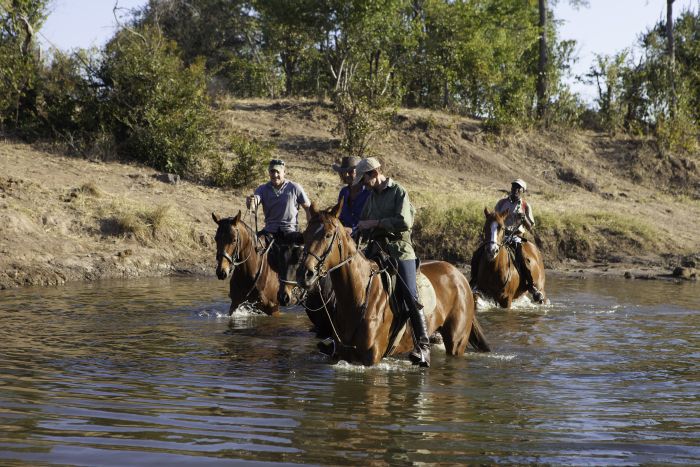 Équitation, canoë et safari au gros gibier au Zambèze