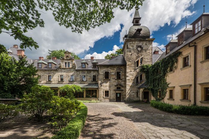 Château de conte de fées en Basse-Silésie