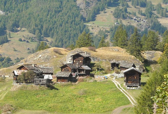 Randonnée dans les Alpes valaisannes