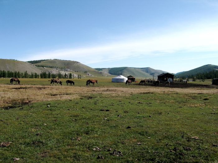 Montagnes et lacs dans le nord