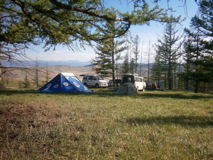 Montagnes et lacs dans le nord