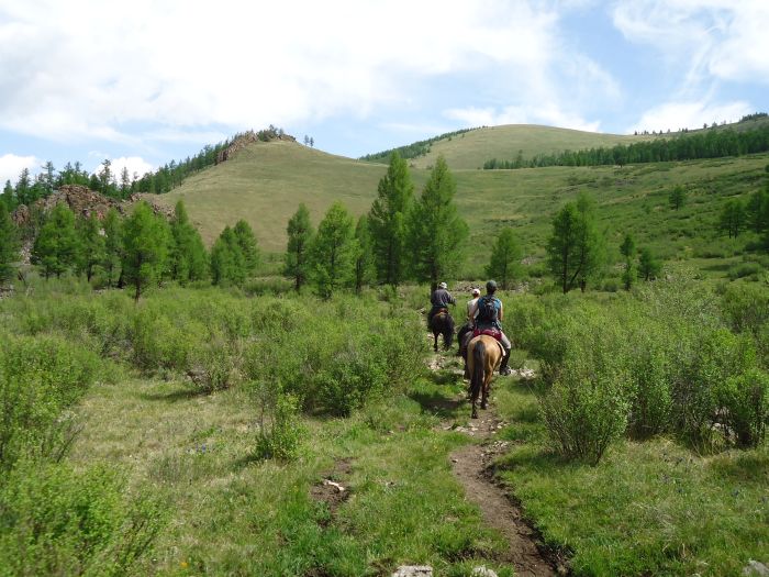 Montagnes et lacs dans le nord