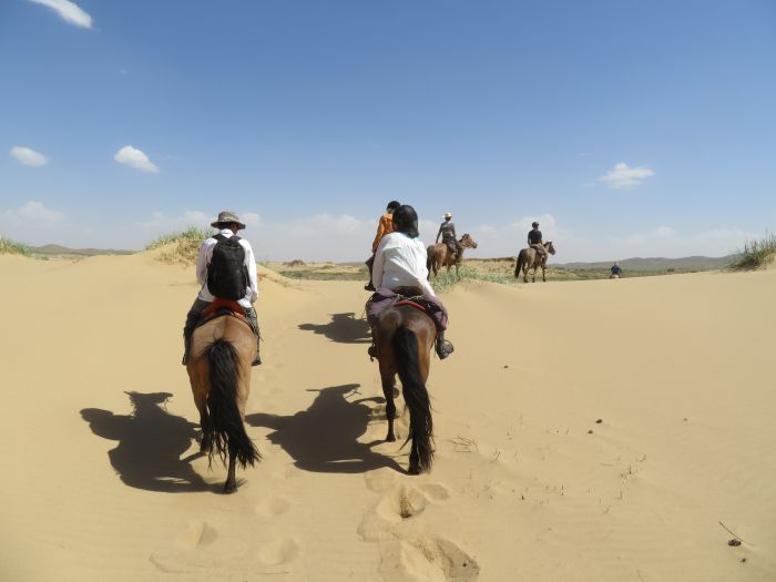Randonnée dans la steppe de Gobi