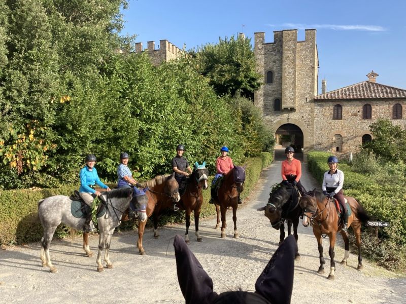 Châteaux du Chianti et promenades à cheval sur le thème du vin