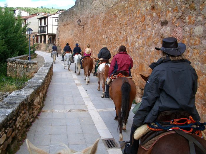La vallée de Burgo d'Arlanza en Burgos