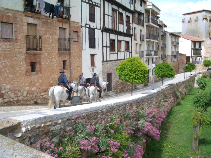 La vallée de Burgo d'Arlanza en Burgos