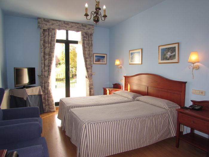 La piste des contrebandiers Accomodation